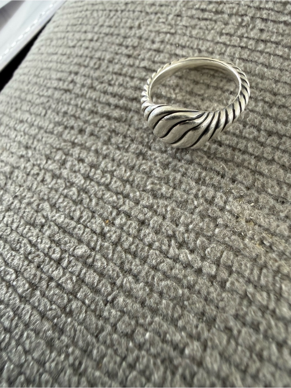 David Yurman a 4.5 pinky ring this is the real deal never worn